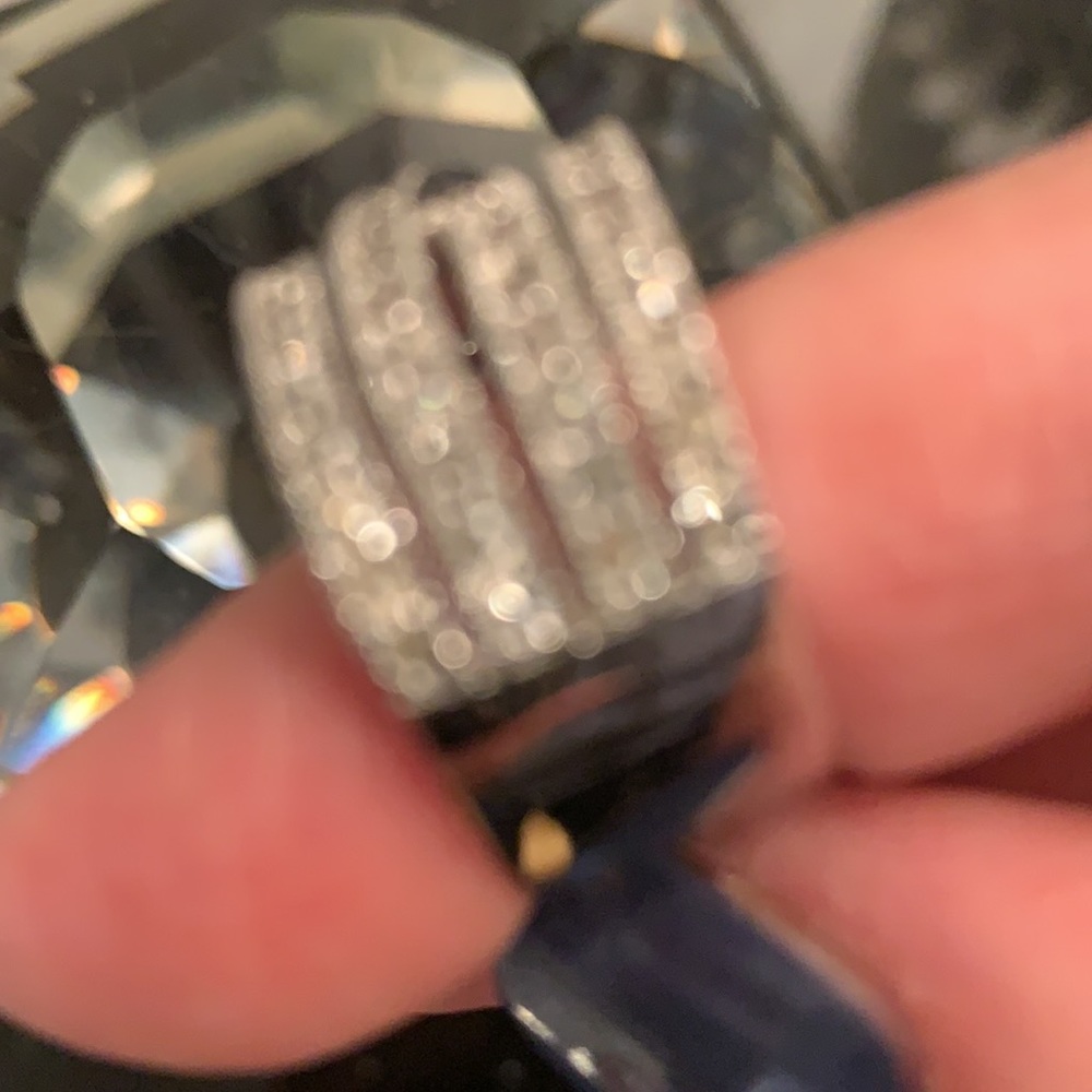 Ring - Picture 3 of 3